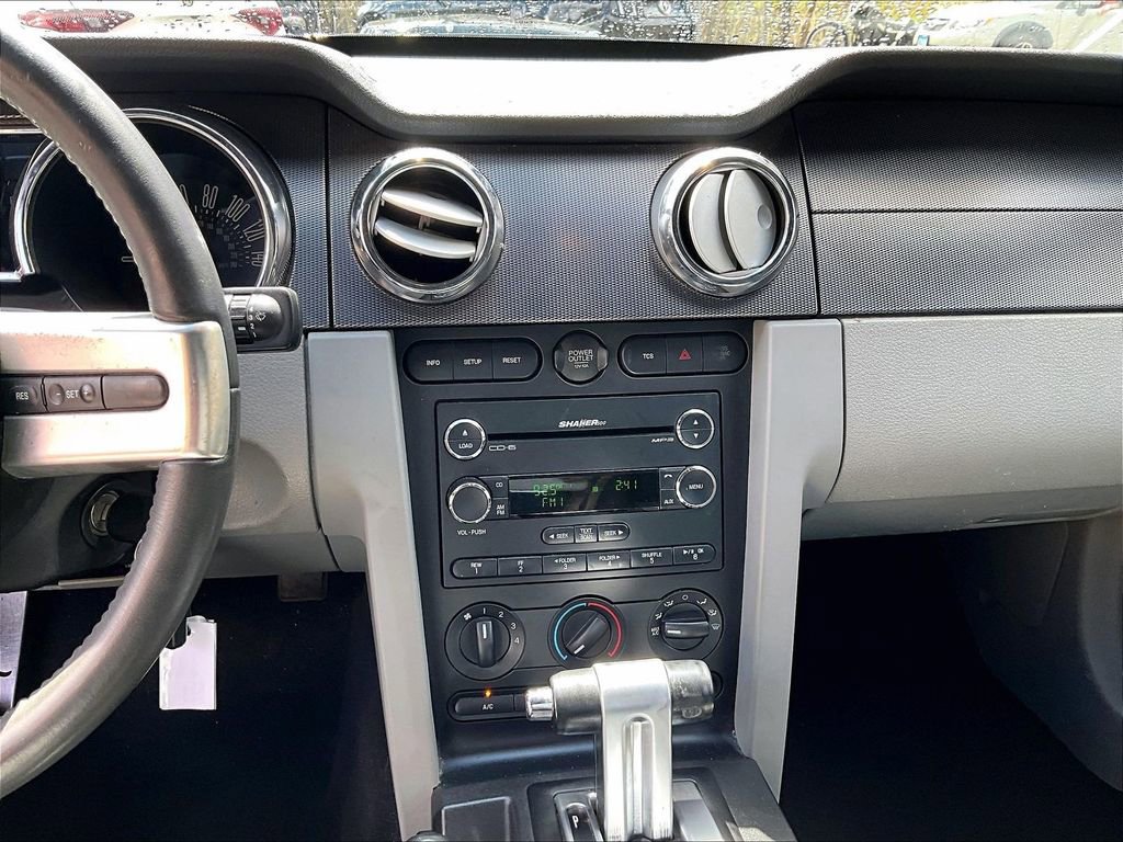 Used 2009 Ford Mustang GT Premium image 25