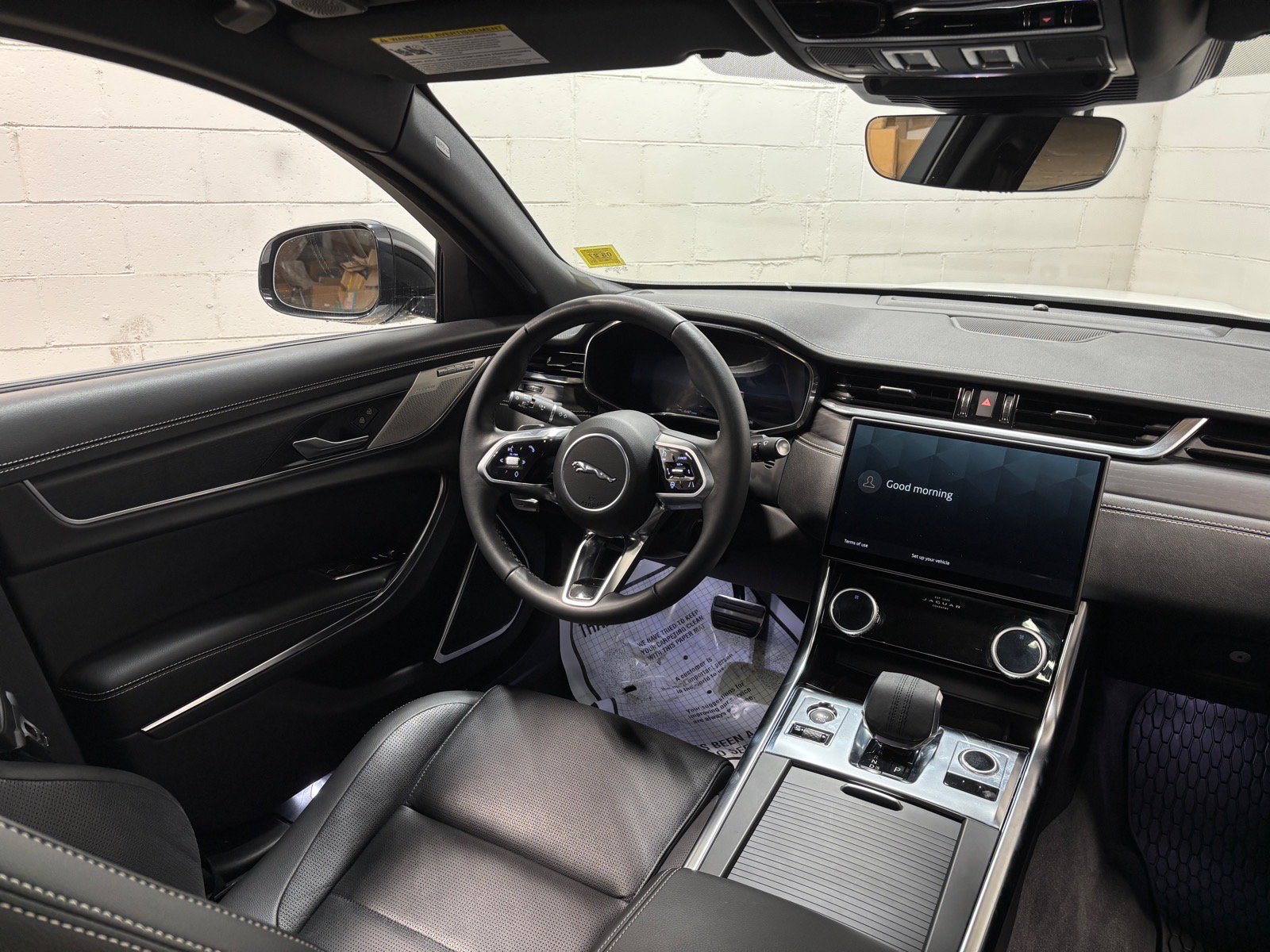 Used 2024 Jaguar XF R-Dynamic SE AWD/4WD image 35
