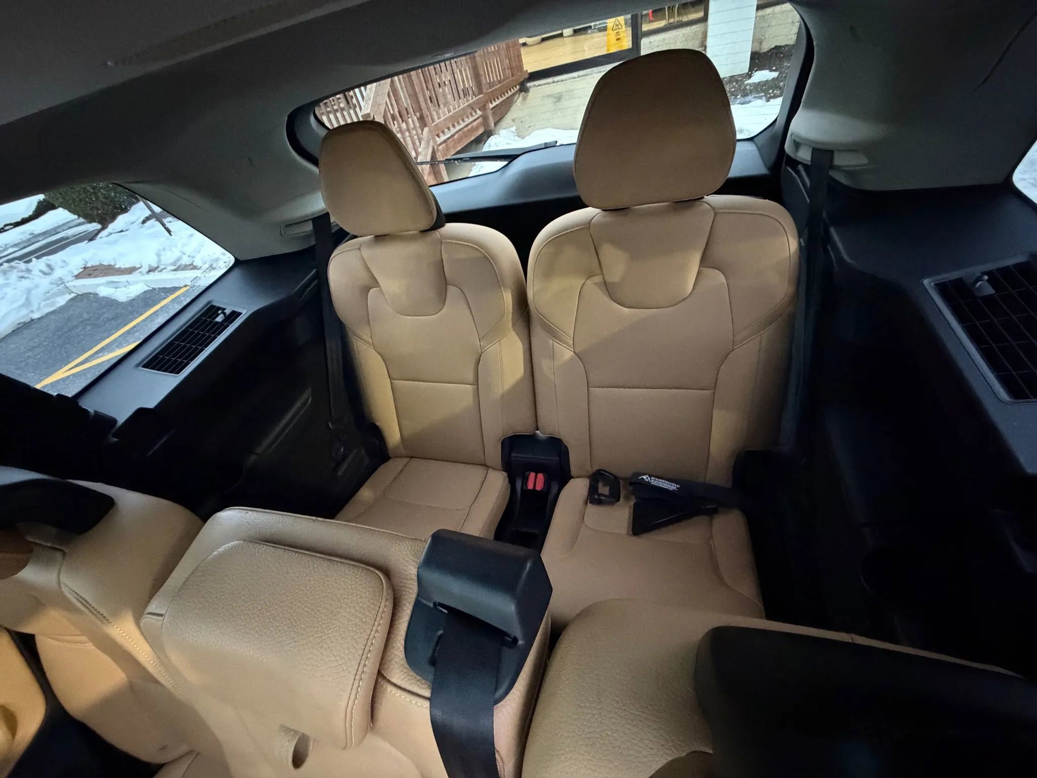 Used 2016 Volvo XC90 T8 Momentum w/ Vision Package image 19