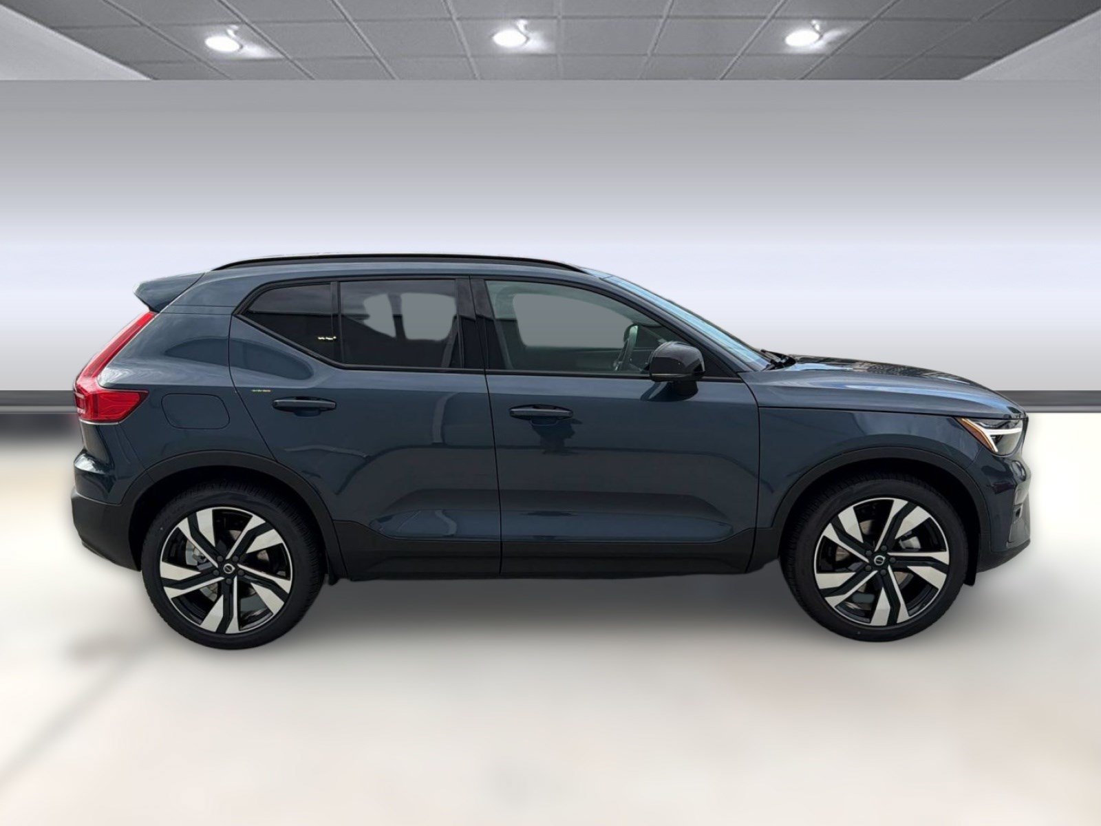 New 2026 Volvo XC40 B5 Ultra w/ Climate Package AWD/4WD image 8