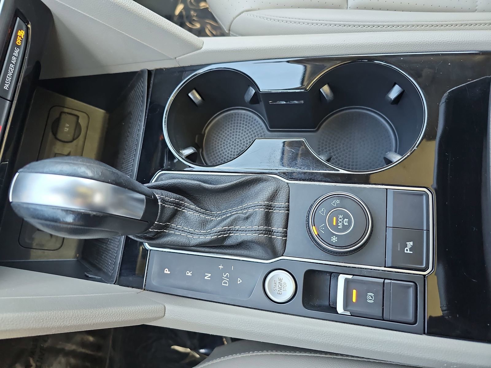 Used 2022 Volkswagen Atlas SEL AWD/4WD image 26