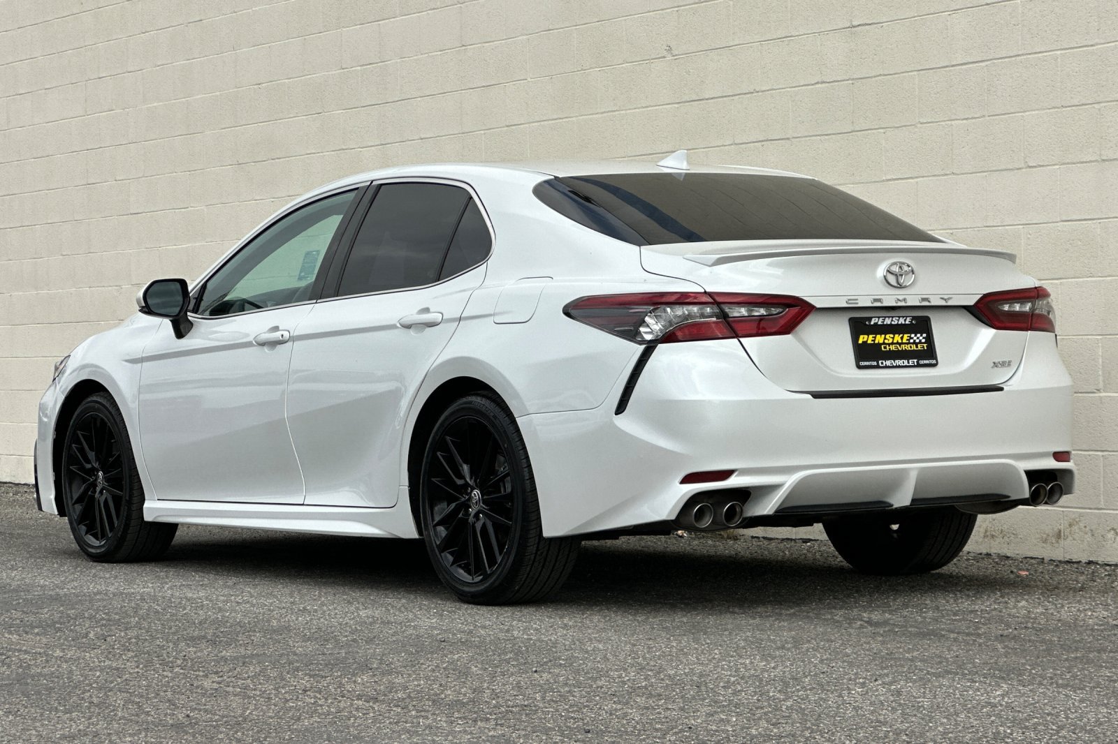Used 2021 Toyota Camry XSE w/ Carpet Mat Package (TMS) FWD image 6