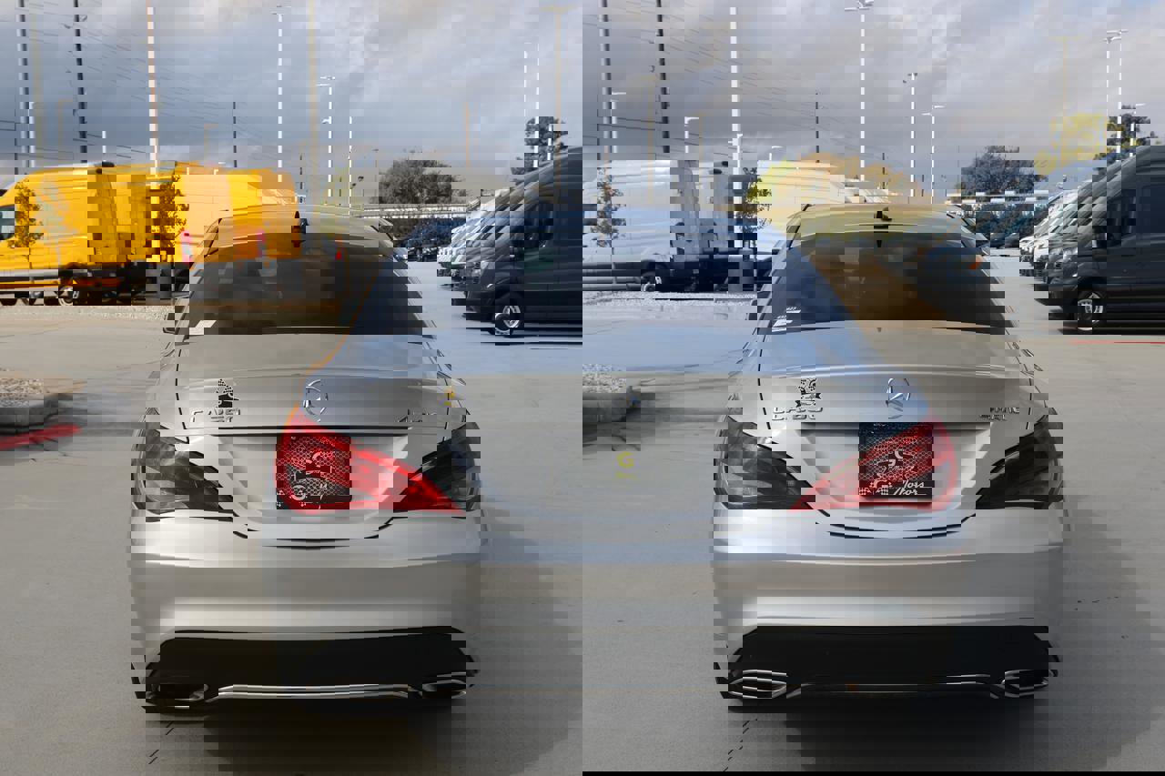 Used 2018 Mercedes-Benz CLA 250 4MATIC image 4