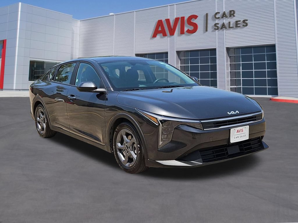 Used 2025 Kia K4 FWD image 3