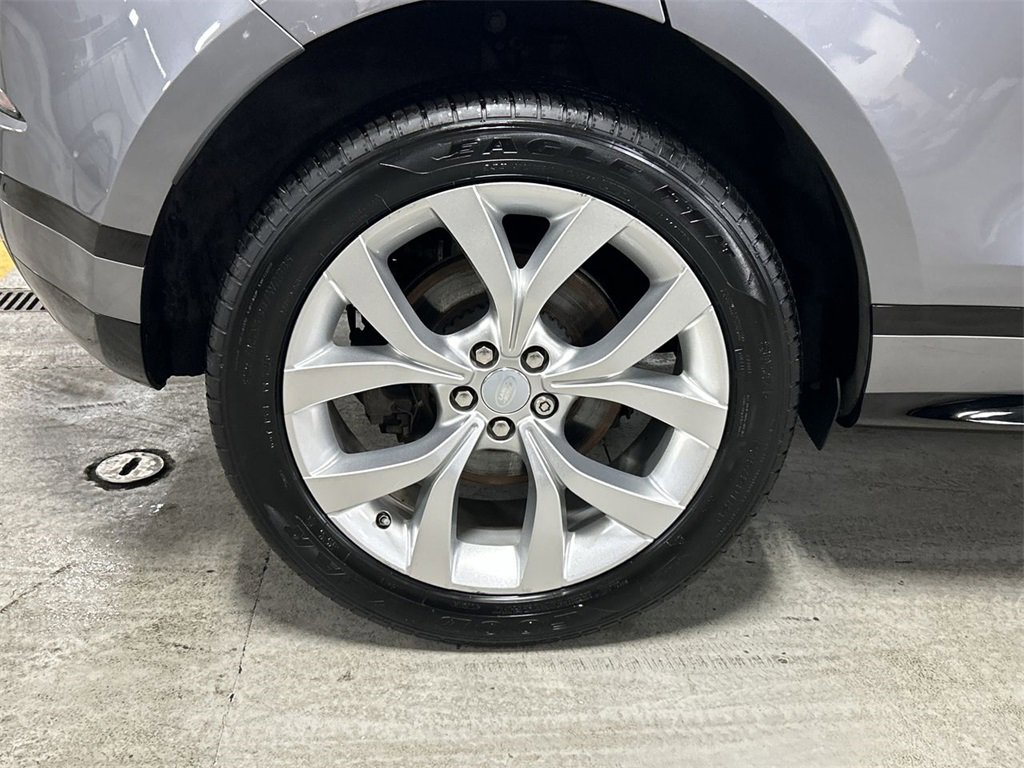 Used 2020 Land Rover Range Rover Evoque R-Dynamic S image 12