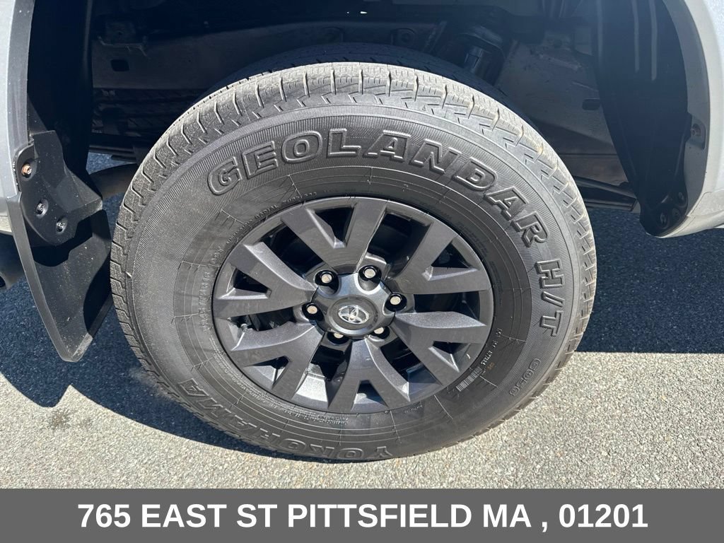 Used 2021 Toyota Tacoma SR5 AWD/4WD image 28