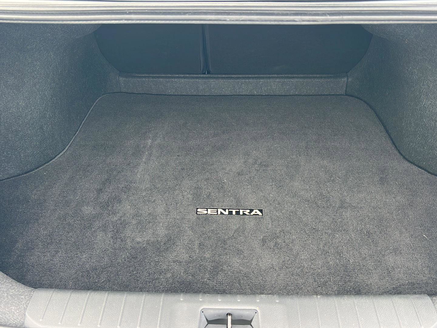 Used 2025 Nissan Sentra S image 33