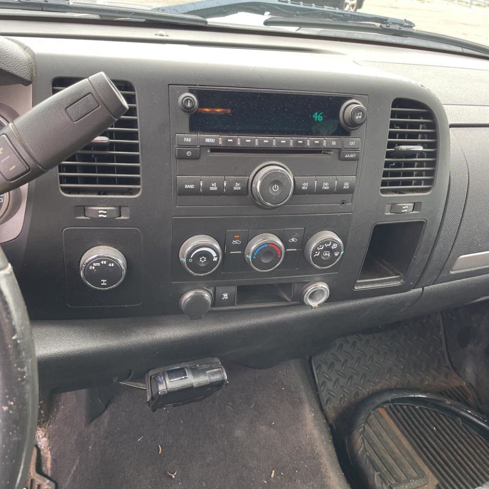 Used 2010 Chevrolet Silverado 1500 LT w/ Power Pack Plus AWD/4WD image 12