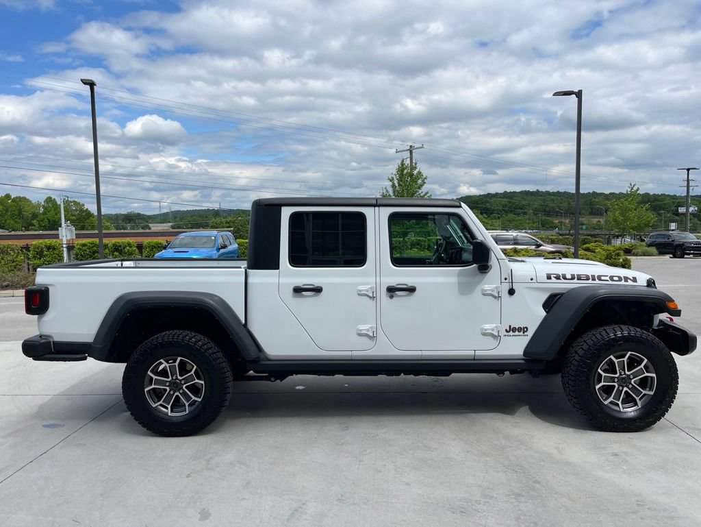 Used 2023 Jeep Gladiator Rubicon AWD/4WD image 21