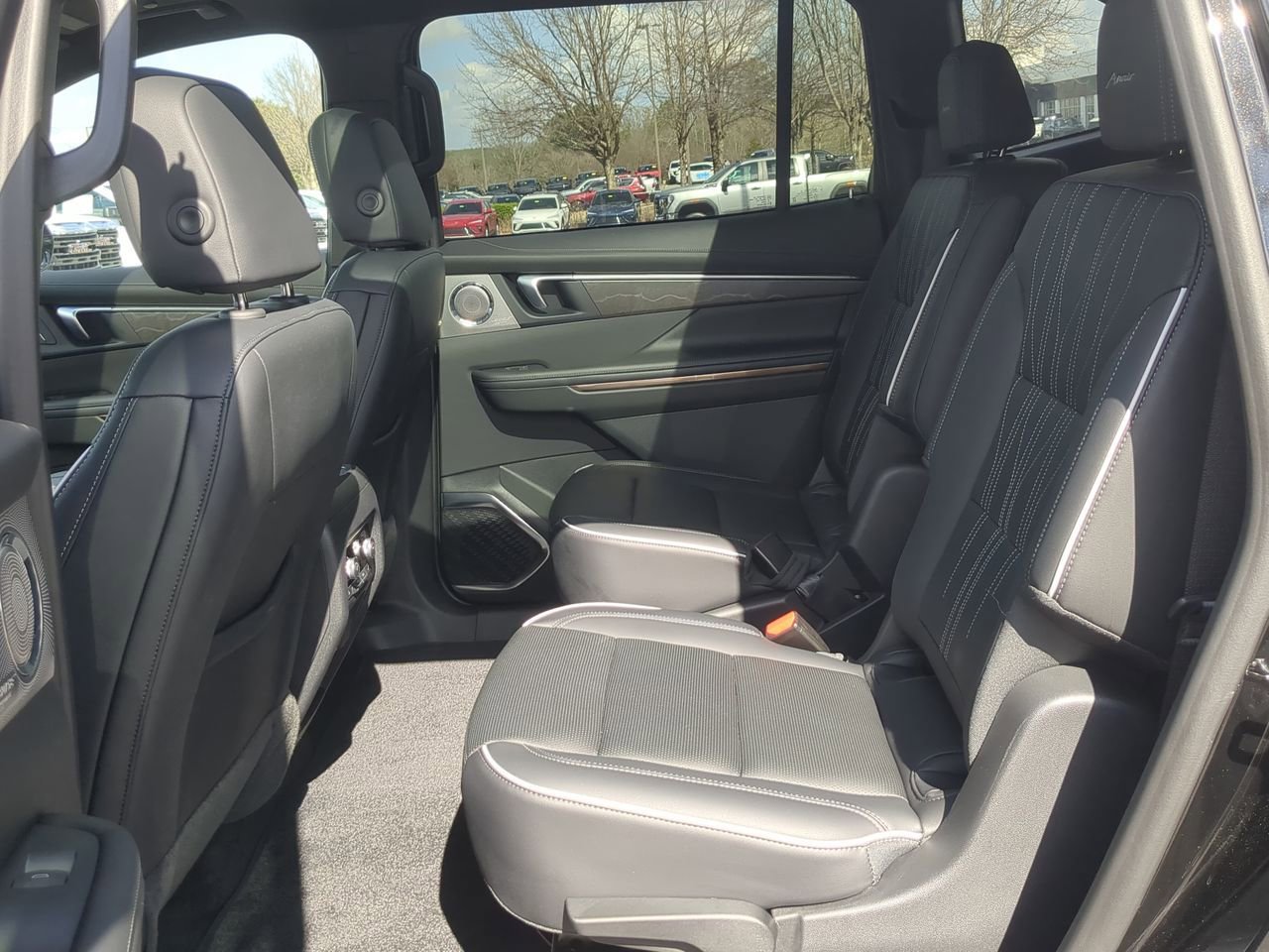 Used 2025 Buick Enclave Avenir w/ Super Cruise Package image 26