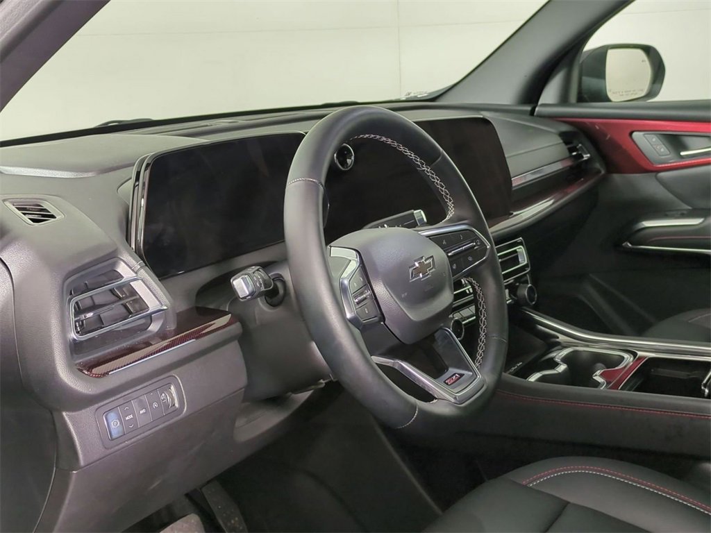 Used 2025 Chevrolet Traverse Z71 w/ Driver Confidence Package image 10