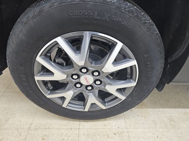 Used 2023 GMC Acadia SLE w/ Driver Convenience Package image 23