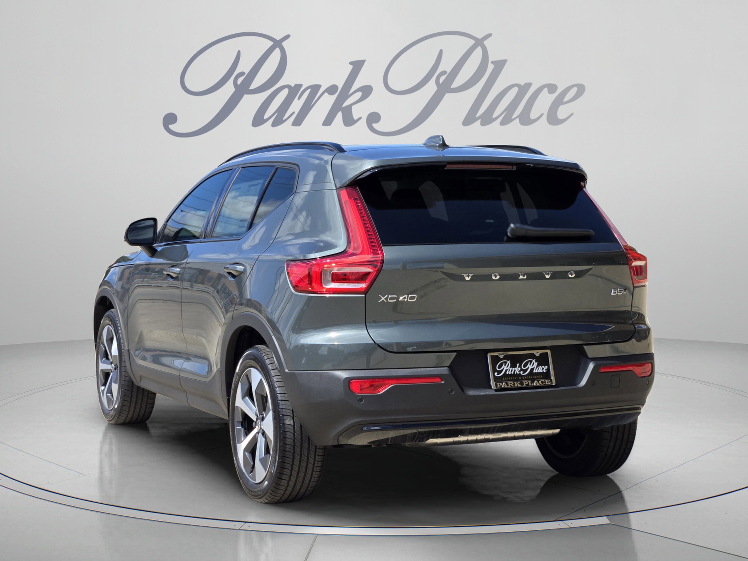New 2026 Volvo XC40 B5 Core w/ Climate Package AWD/4WD image 3