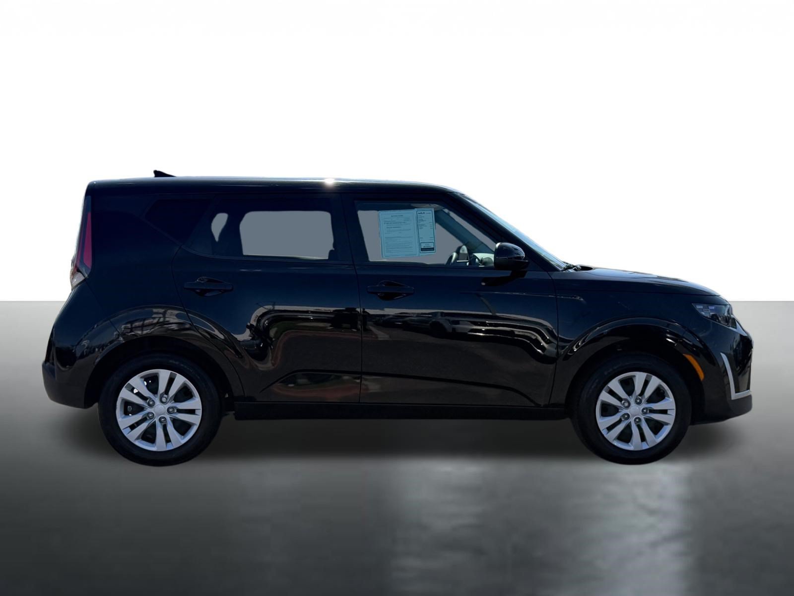Certified 2025 Kia Soul LX FWD image 9