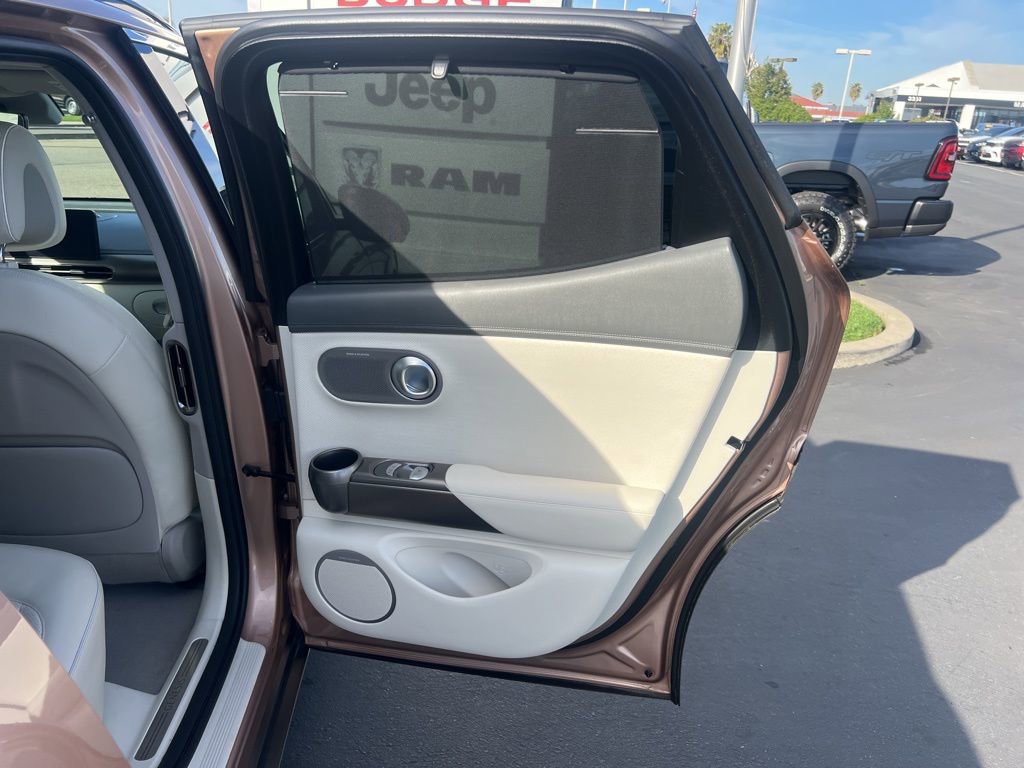 Used 2023 Genesis GV60 Advanced w/ Cargo Package image 47