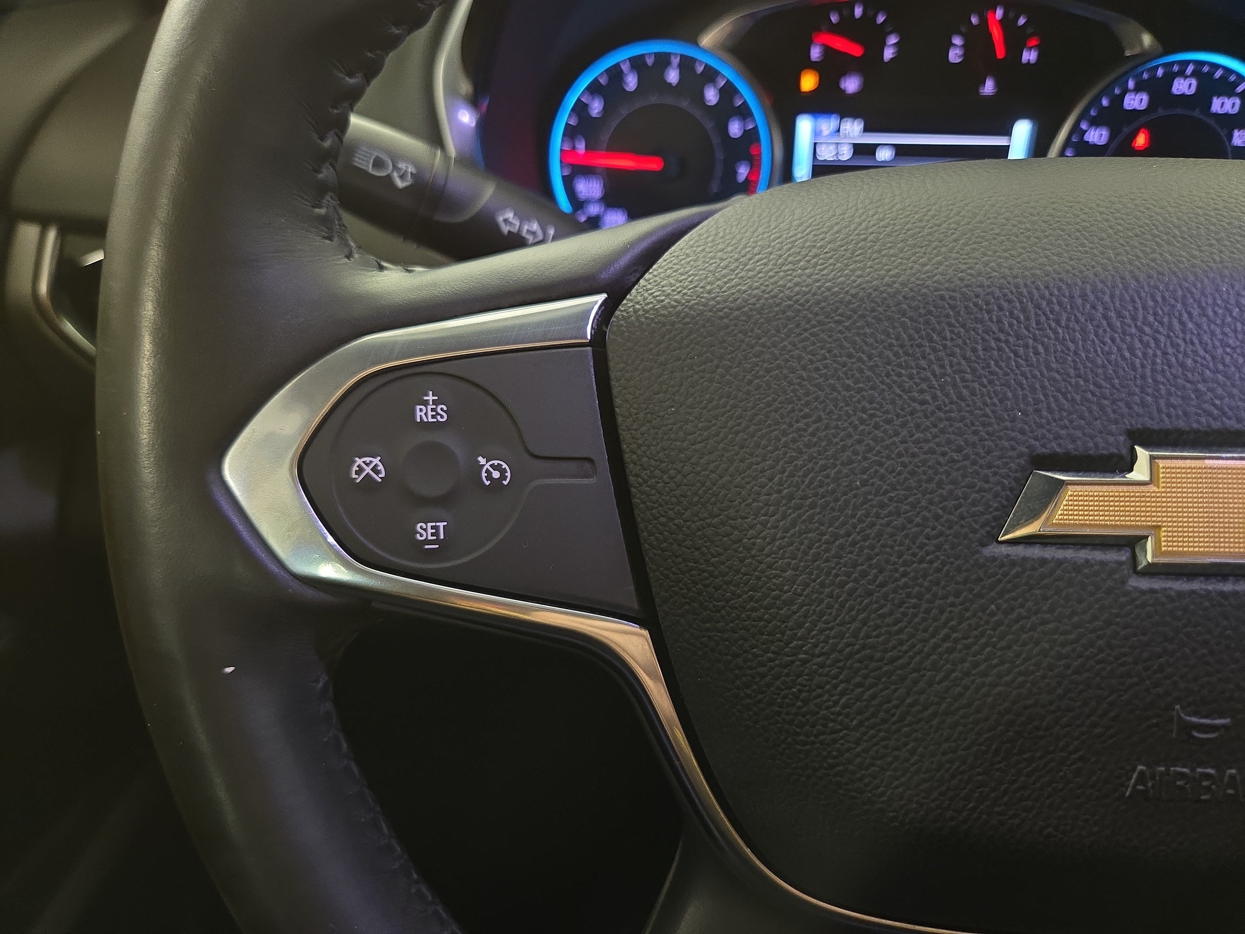 Used 2018 Chevrolet Traverse LT FWD image 17