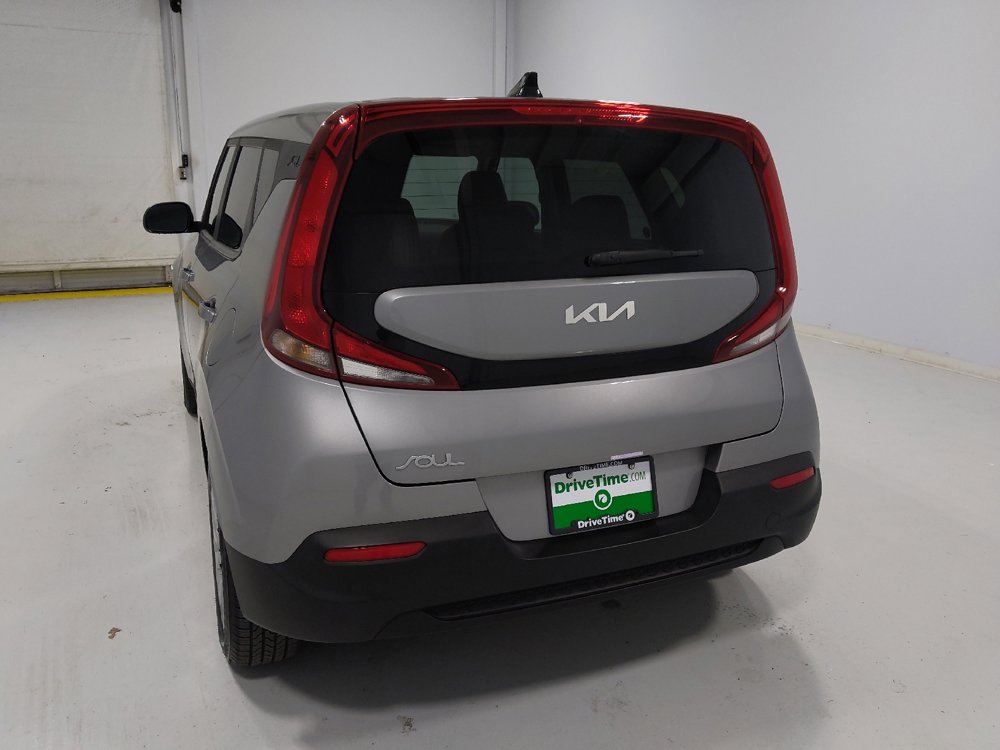 Used 2022 Kia Soul LX image 6