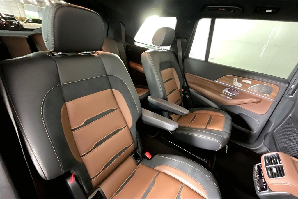 Certified 2025 Mercedes-Benz GLS 63 AMG 4MATIC image 19