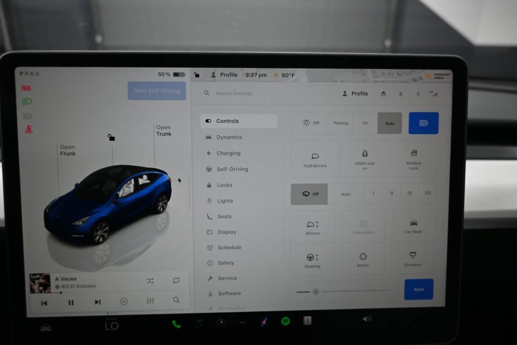 Used 2024 Tesla Model Y 2WD image 17