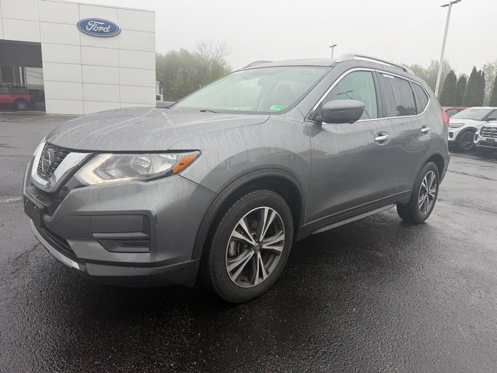 Used 2020 Nissan Rogue SV w/ Premium Package