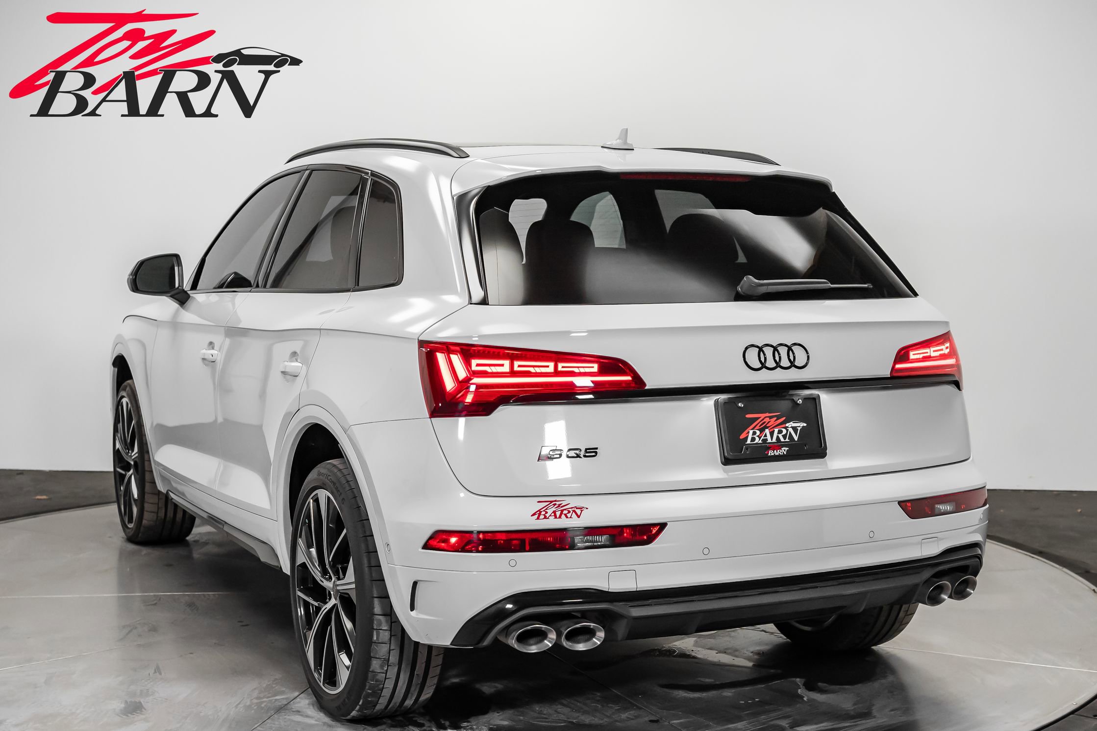 Used 2024 Audi SQ5 Prestige image 12