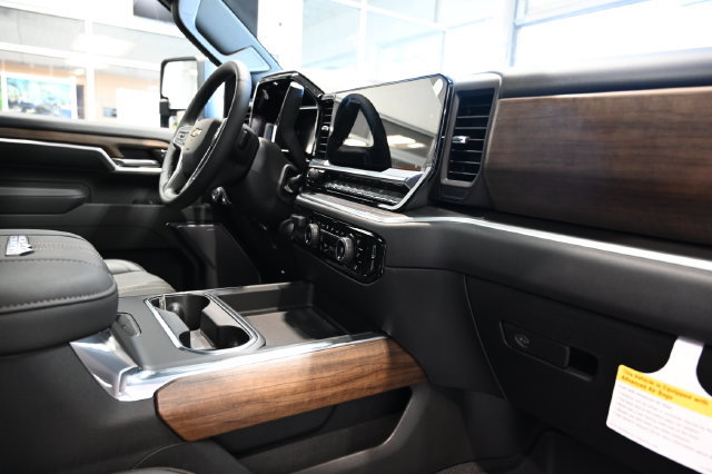 New 2026 Chevrolet Silverado 3500 High Country w/ High Country Premium Package AWD/4WD image 16