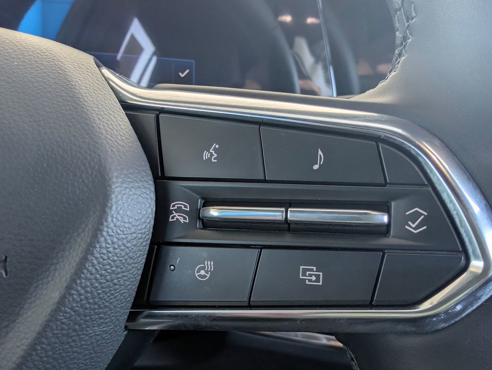 Certified 2026 Chevrolet Equinox LT w/ Convenience Package II image 16