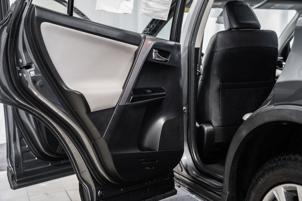 Used 2016 Toyota RAV4 Limited w/ Advanced Technology Package image 34