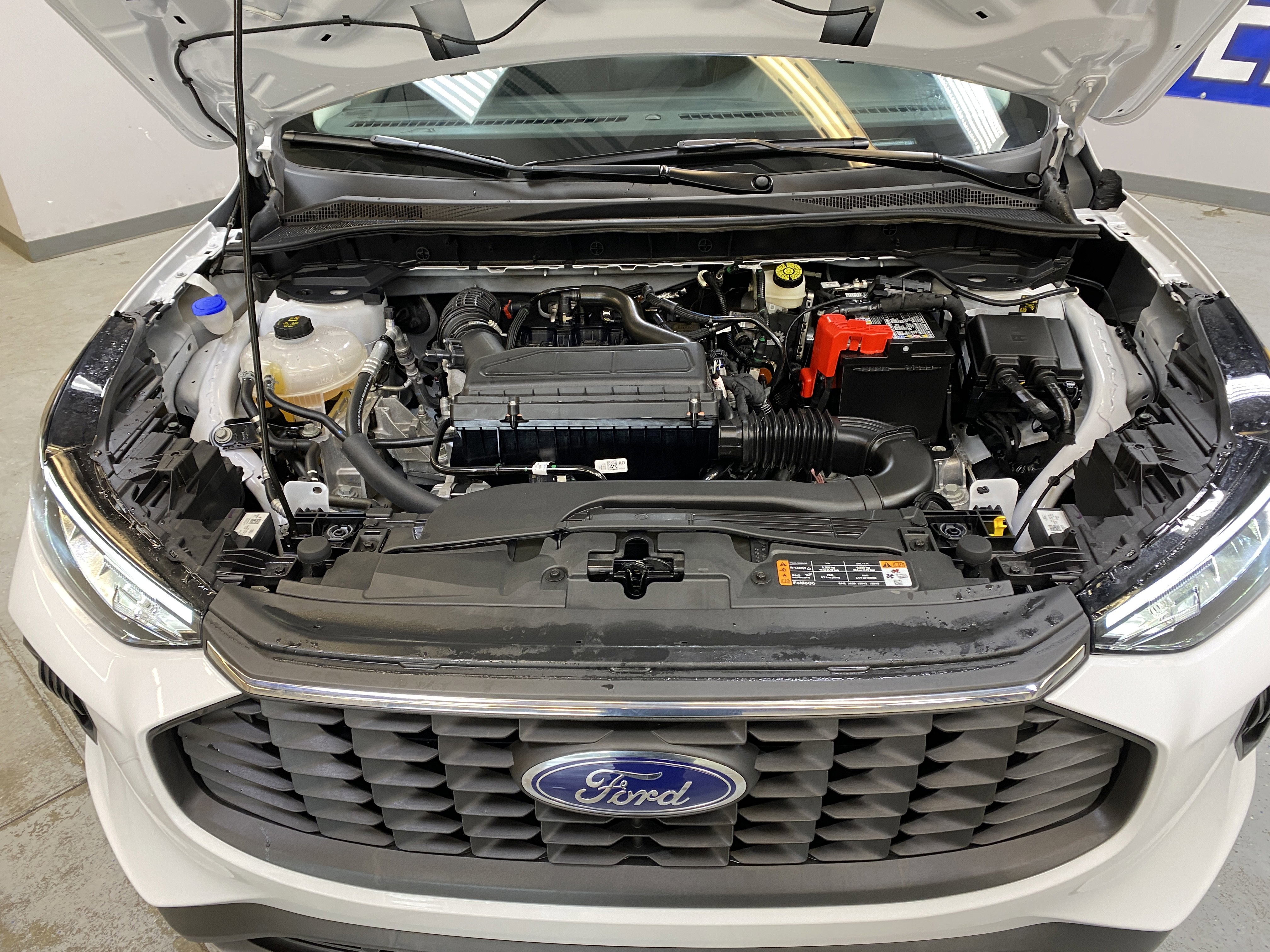 Used 2025 Ford Escape Active image 9