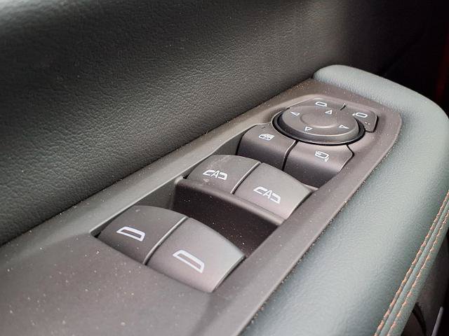 New 2026 GMC Yukon AT4 w/ AT4 Premium Package AWD/4WD image 17