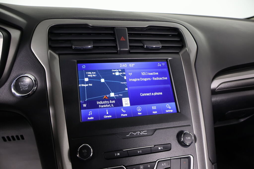 Used 2020 Ford Fusion SE image 38
