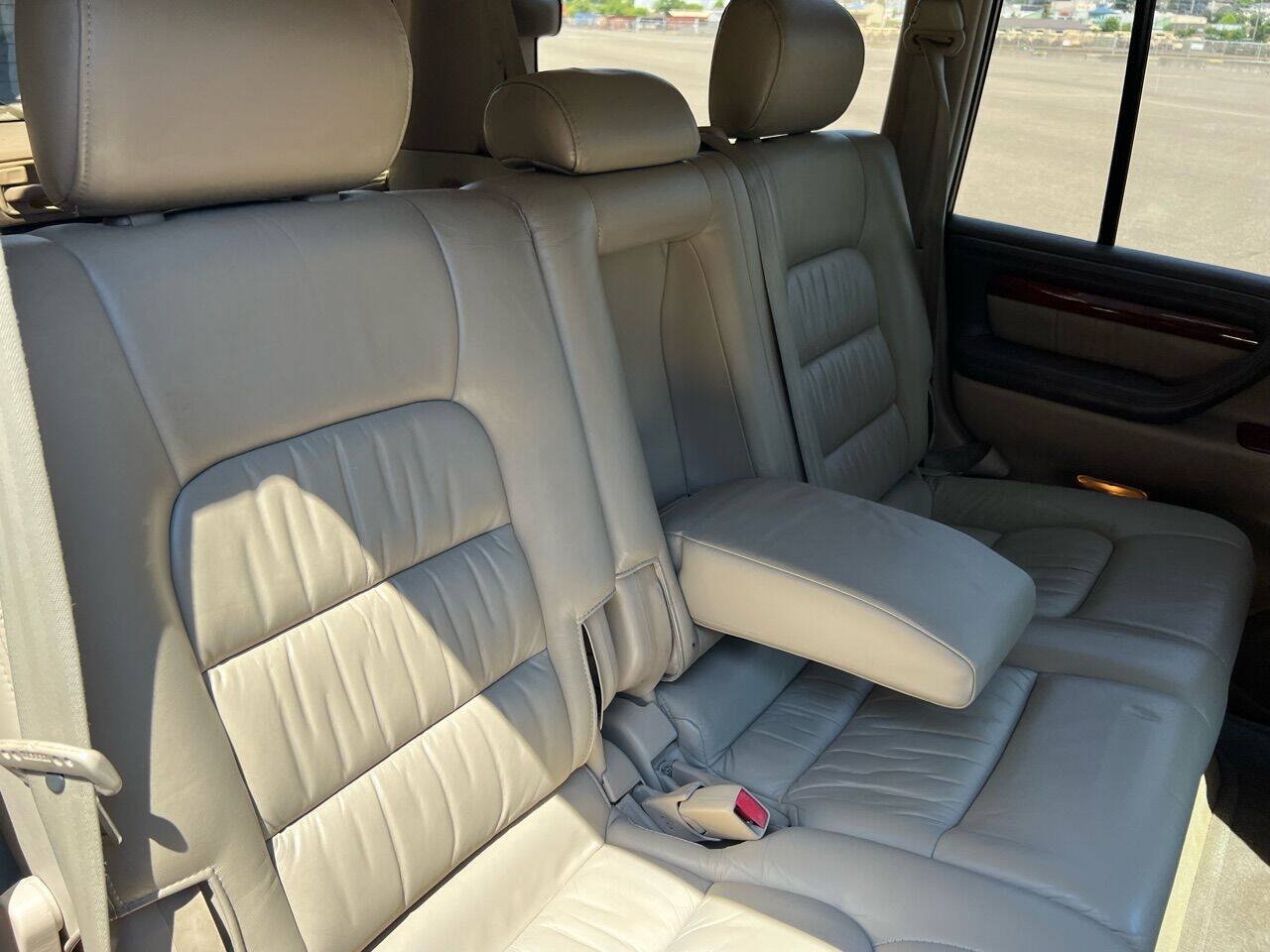 Used 2000 Lexus LX 470 4WD image 49