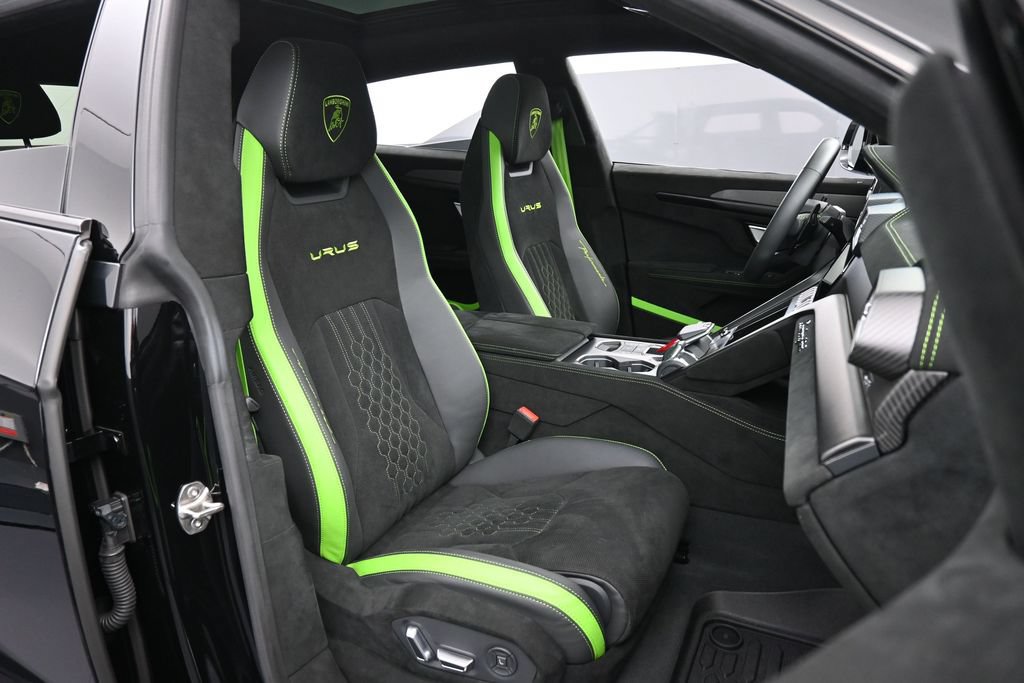 Used 2024 Lamborghini Urus Performante AWD/4WD image 33