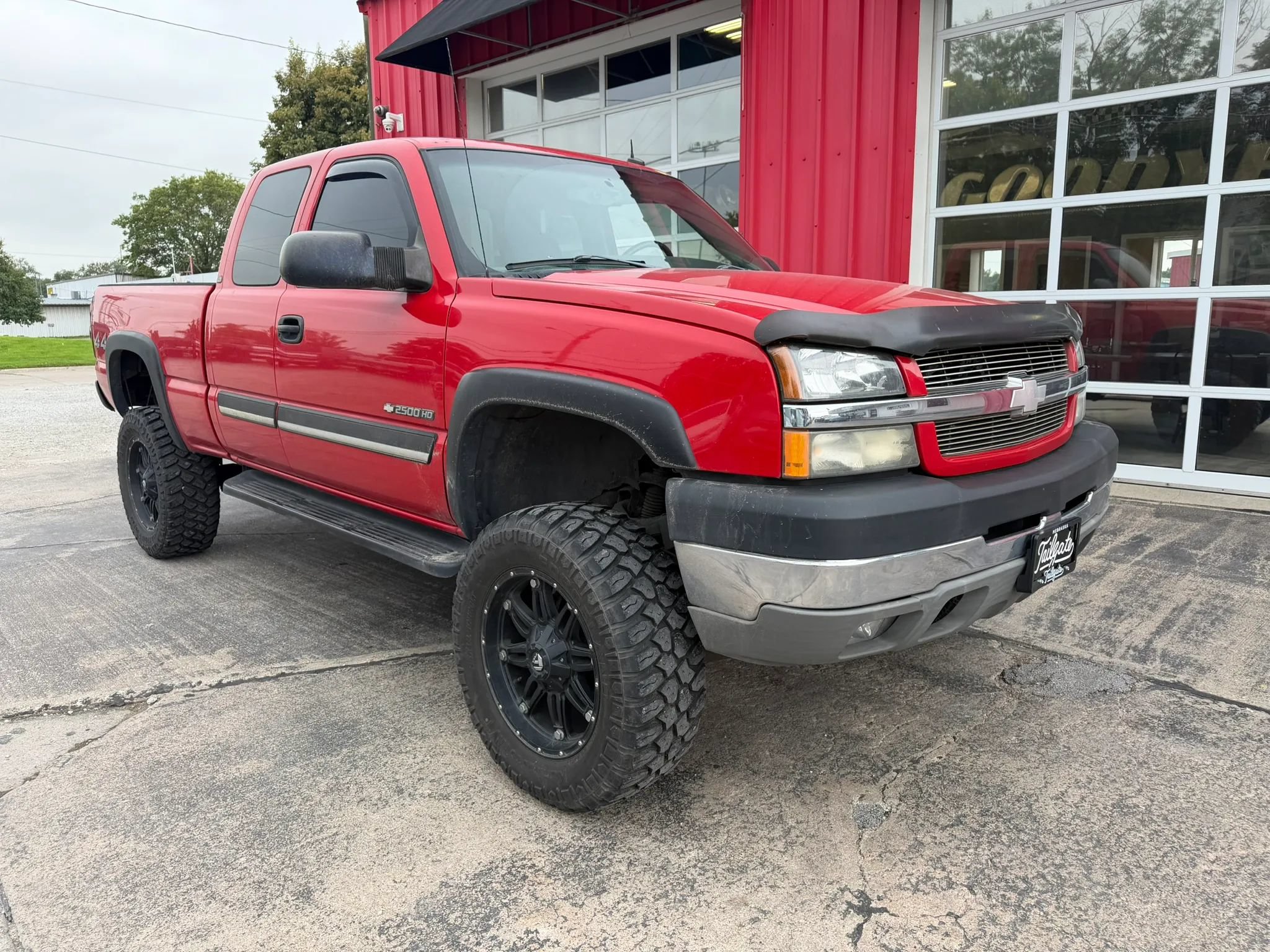 Used 2003 Chevrolet Silverado 2500 LT w/ Skid Plate Package AWD/4WD image 2