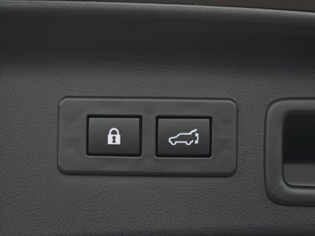 Used 2025 Subaru Forester Limited AWD/4WD image 14