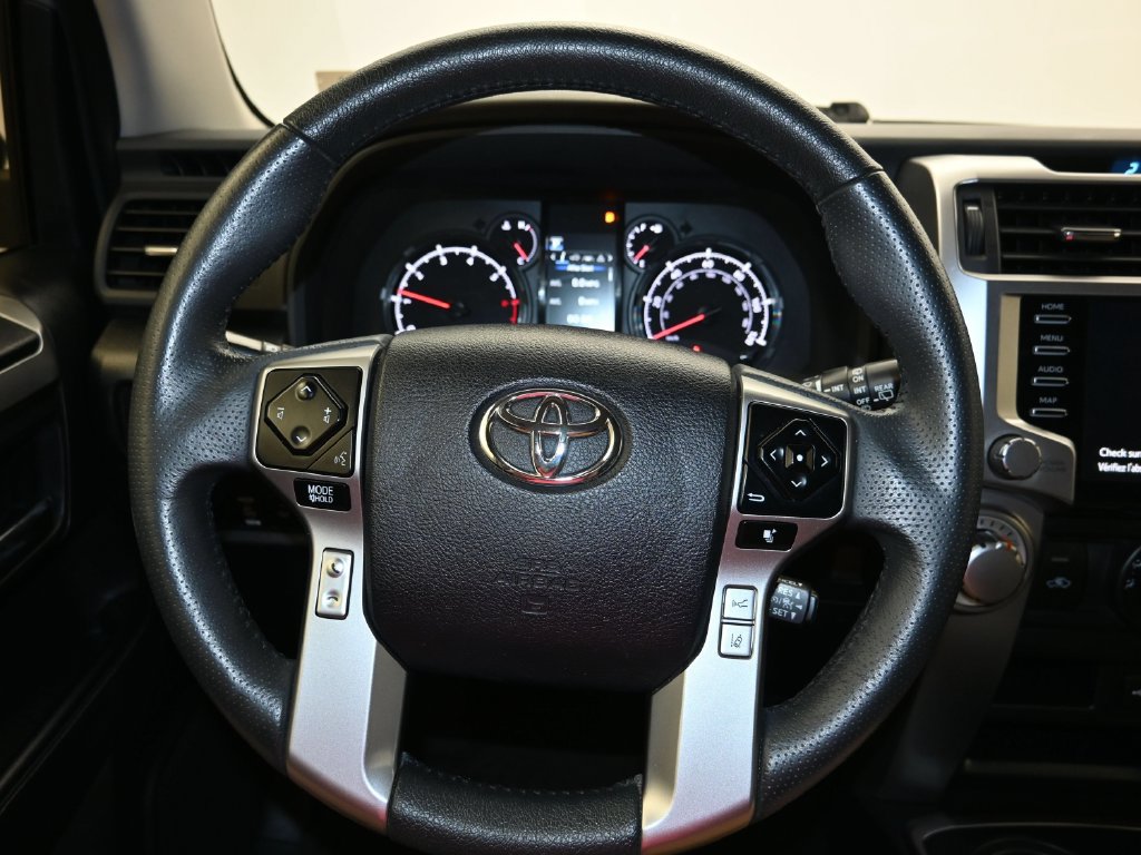 Used 2023 Toyota 4Runner SR5 AWD/4WD image 13