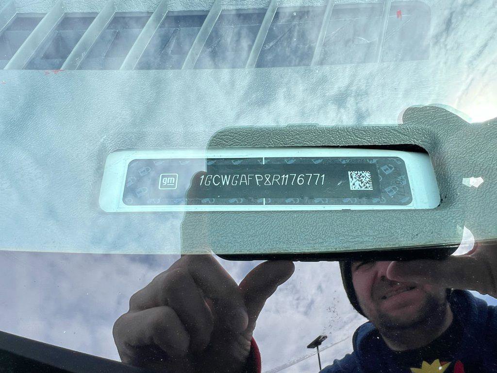 Used 2024 Chevrolet Express 2500 w/ Driver Convenience Package image 15