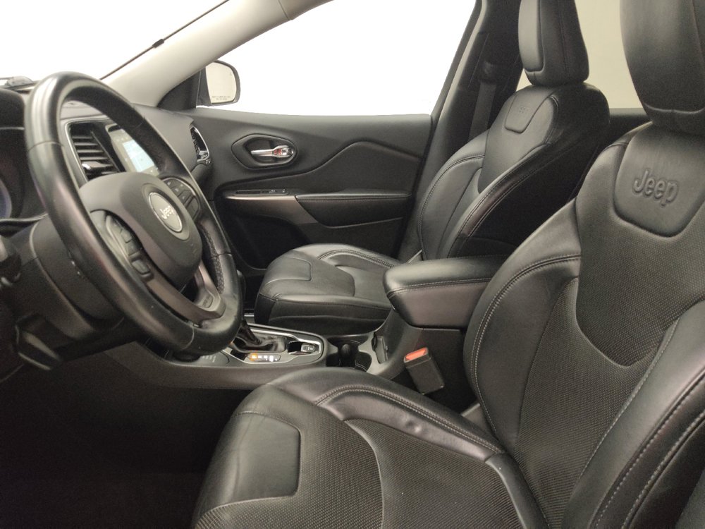 Used 2019 Jeep Cherokee Limited image 17