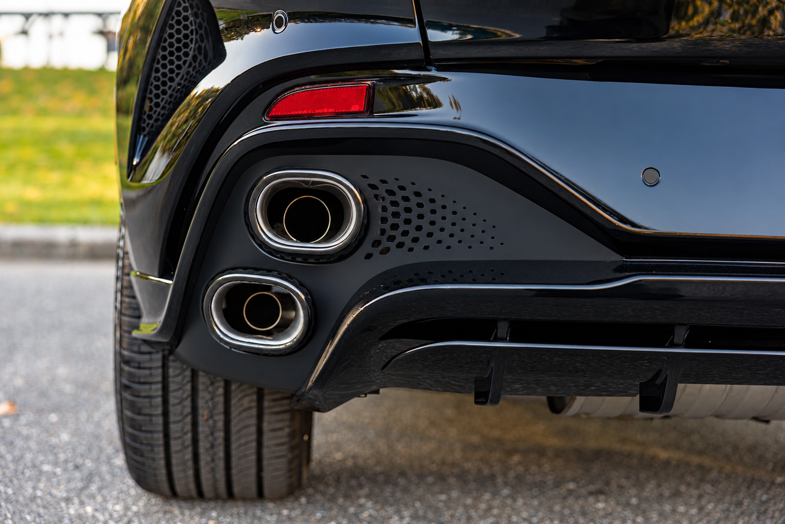 New 2026 Aston Martin DBX S AWD/4WD image 28
