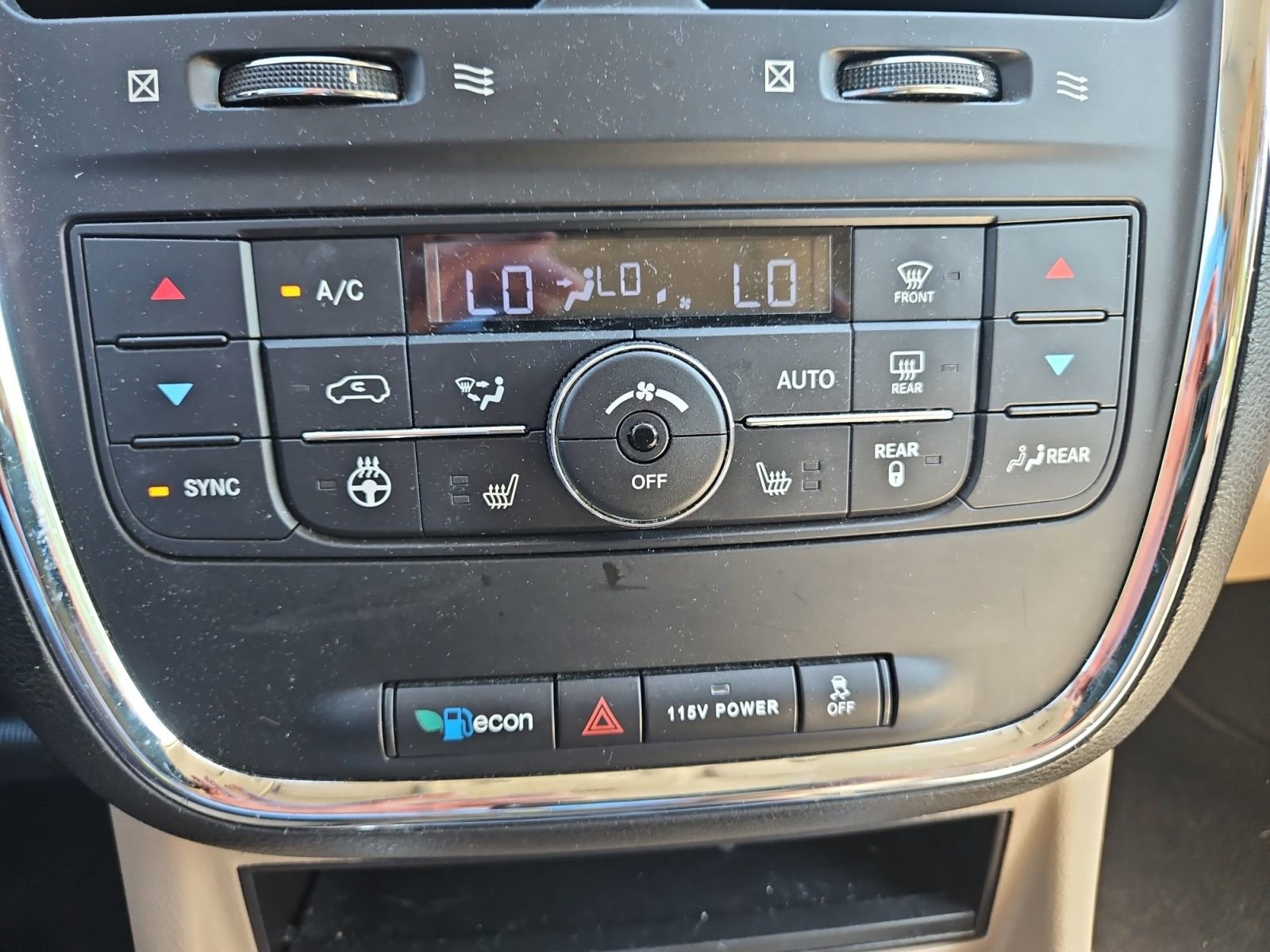 Used 2013 Dodge Grand Caravan Crew w/ Safety Sphere Group FWD image 28