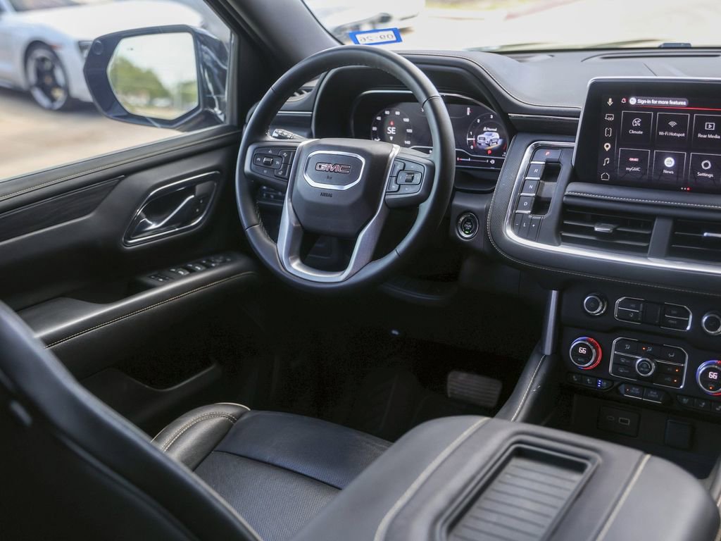 Used 2023 GMC Yukon SLT w/ SLT Luxury Package image 37