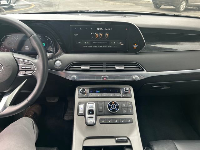 Used 2021 Hyundai Palisade Limited image 18