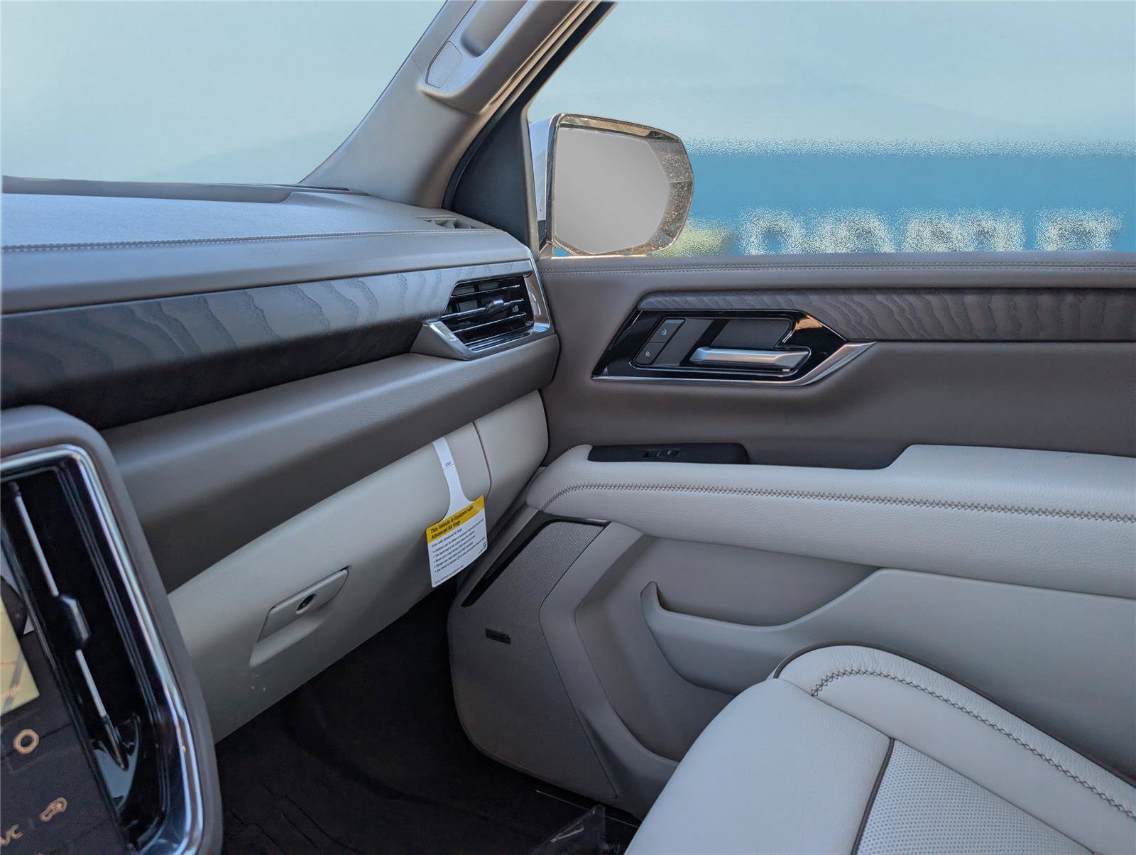 Used 2026 GMC Yukon XL Denali w/ Advanced Technology Package RWD image 33