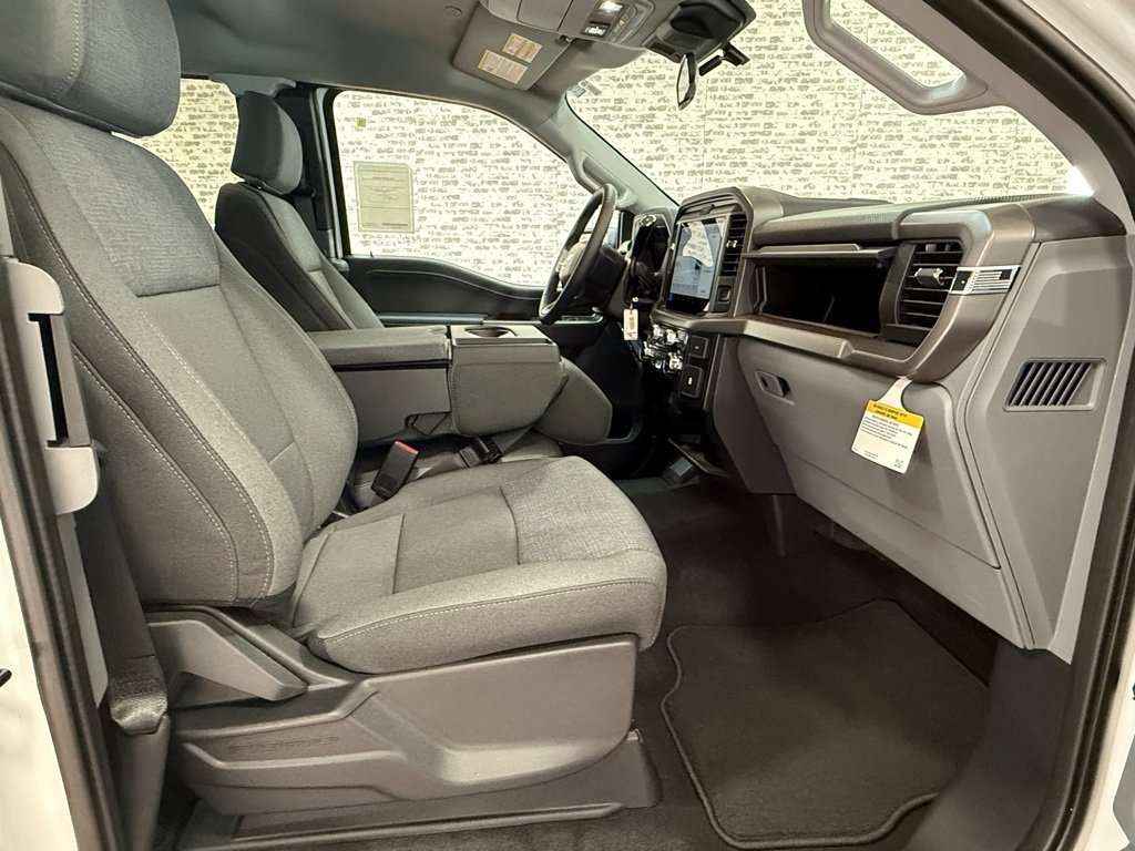 New 2026 Ford F150 XLT w/ XLT Chrome Appearance Package image 12