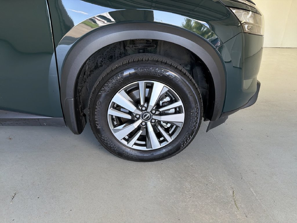 Certified 2025 Nissan Pathfinder SL FWD image 15