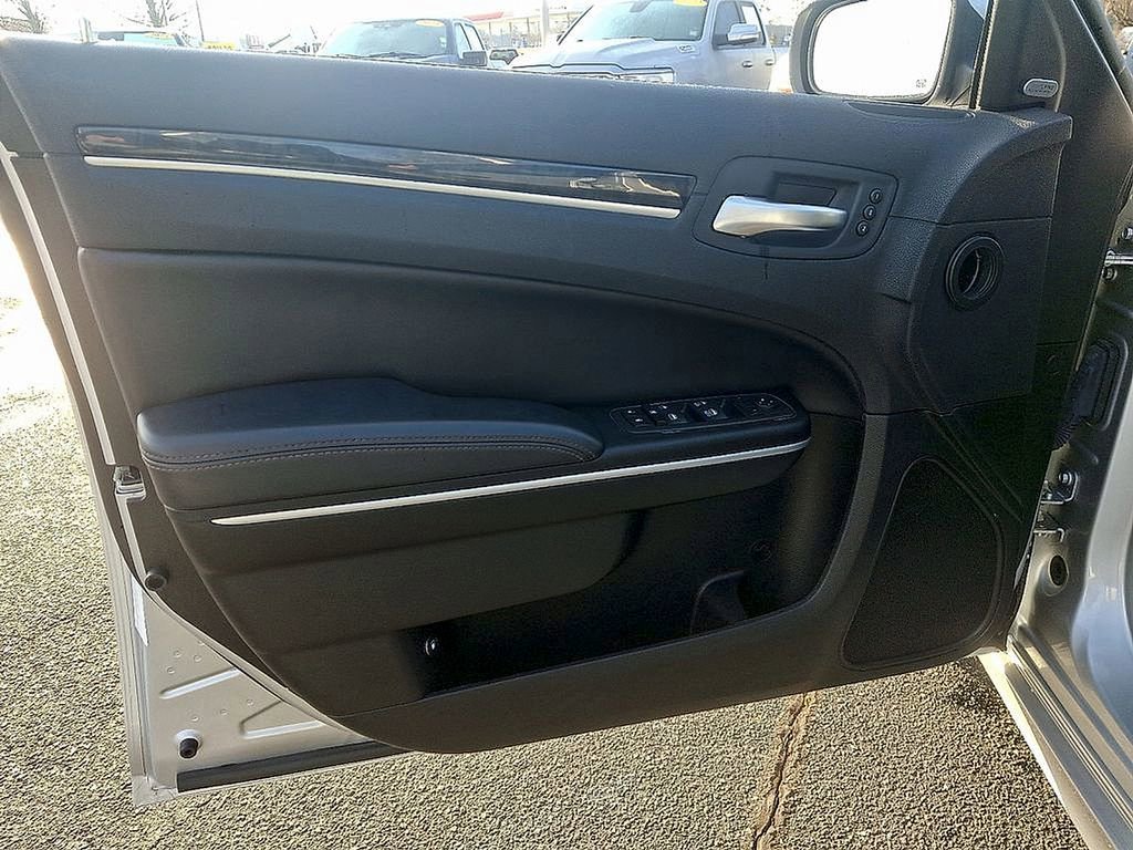 Used 2023 Chrysler 300 Touring L w/ Popular Equipment Group image 12
