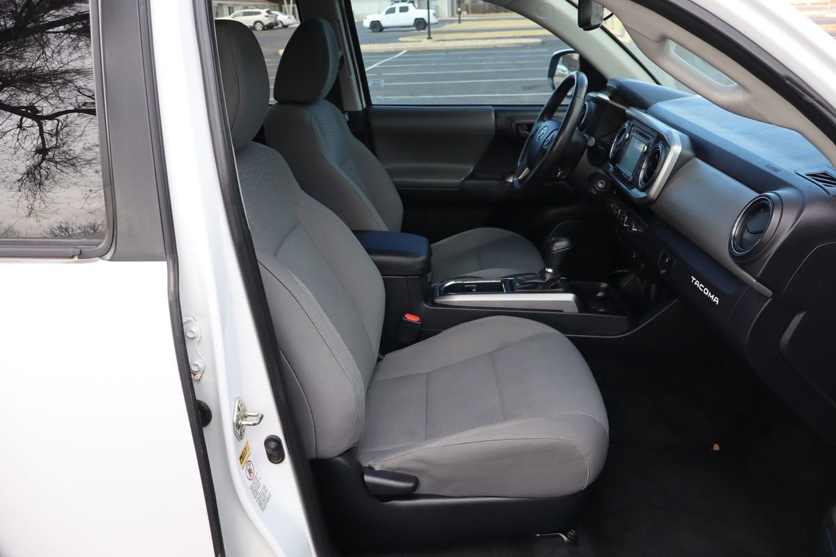 Used 2017 Toyota Tacoma SR5 w/ Tow Package image 22