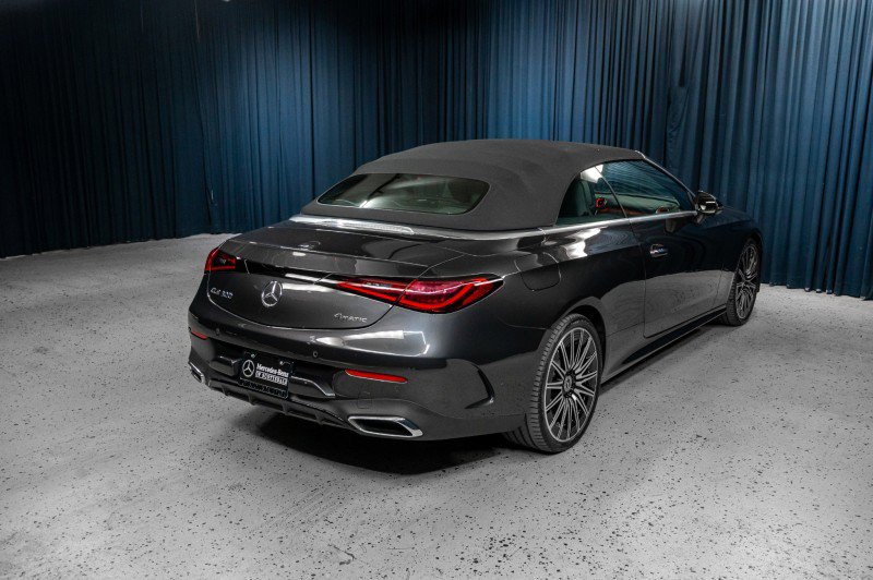 Used 2025 Mercedes-Benz CLE 300 4MATIC Cabriolet image 8