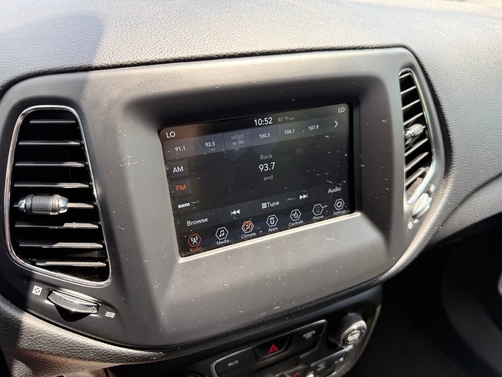 Used 2020 Jeep Compass Latitude w/ Popular Equipment Group AWD/4WD image 10