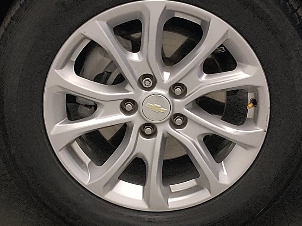 Used 2019 Chevrolet Equinox LS w/ LS Convenience Package FWD image 31